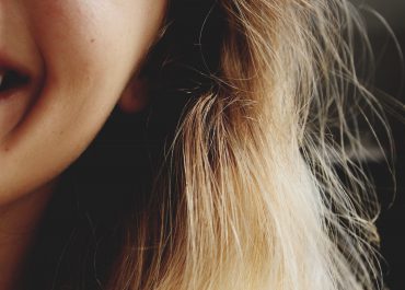 Kobiecy wąsik – jak się go pozbyć